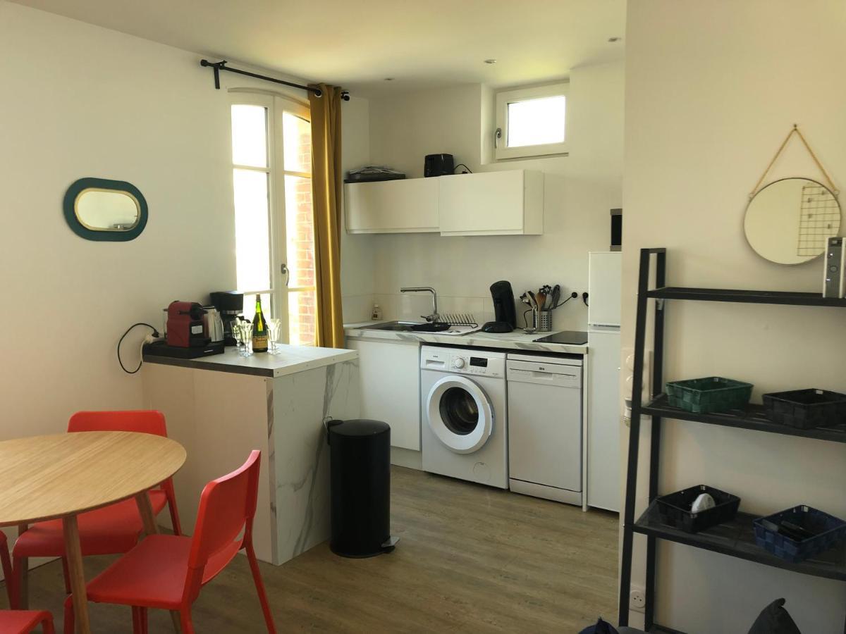 L'evasion Centre Et *